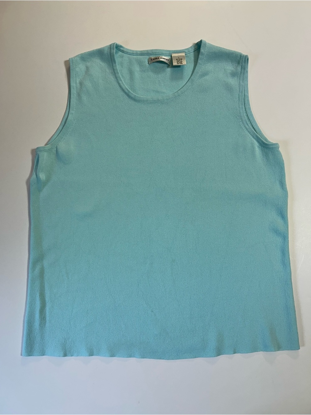 Laura Ashley Light Blue Knit Tank Top Crew Neck Sleeveless Shell Minimalist L